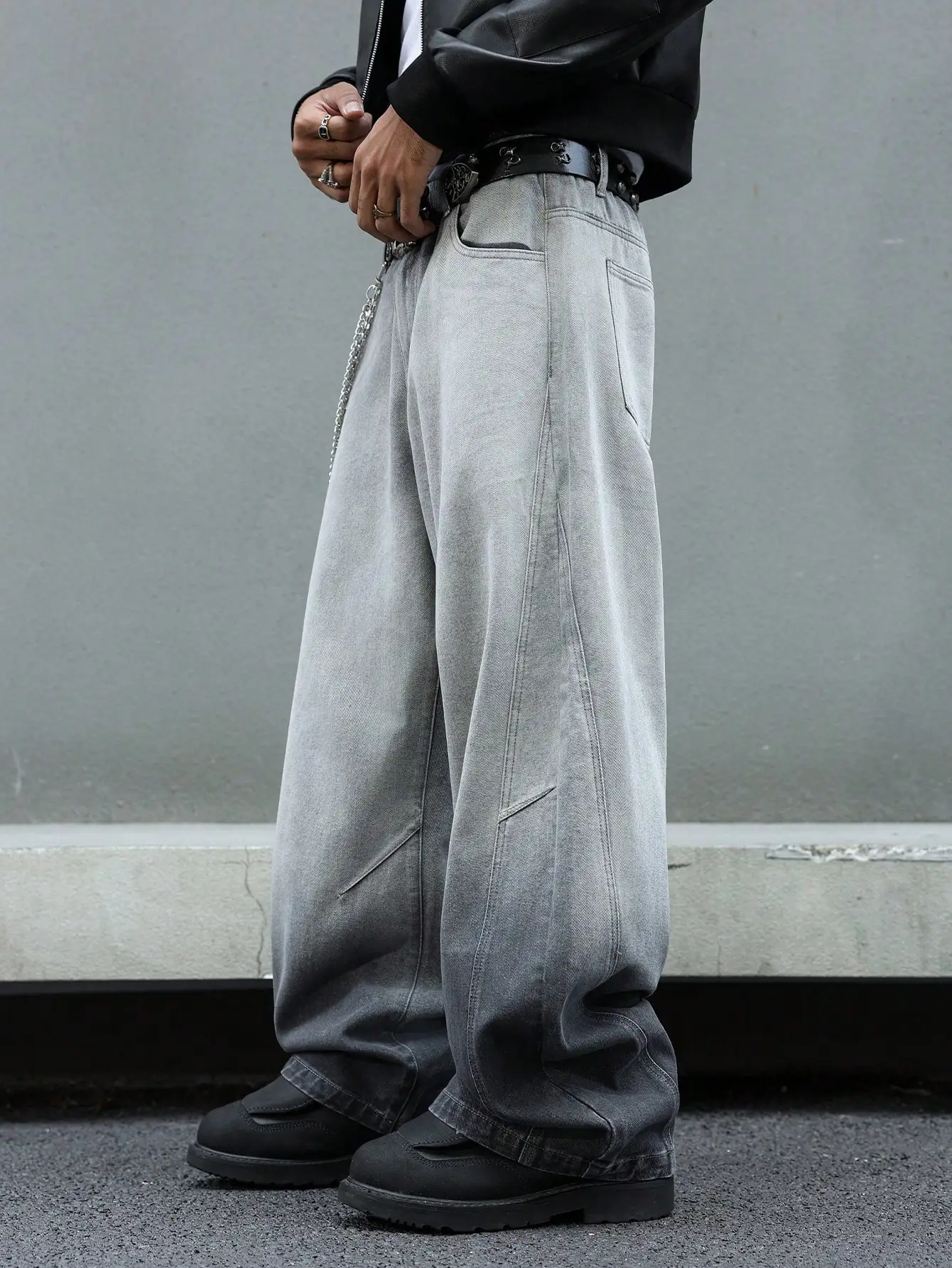 Men's Street Style Casual Distressed Wide-Leg Dark Grey Jeans, Featuring a Gradient Wash Effect Design.