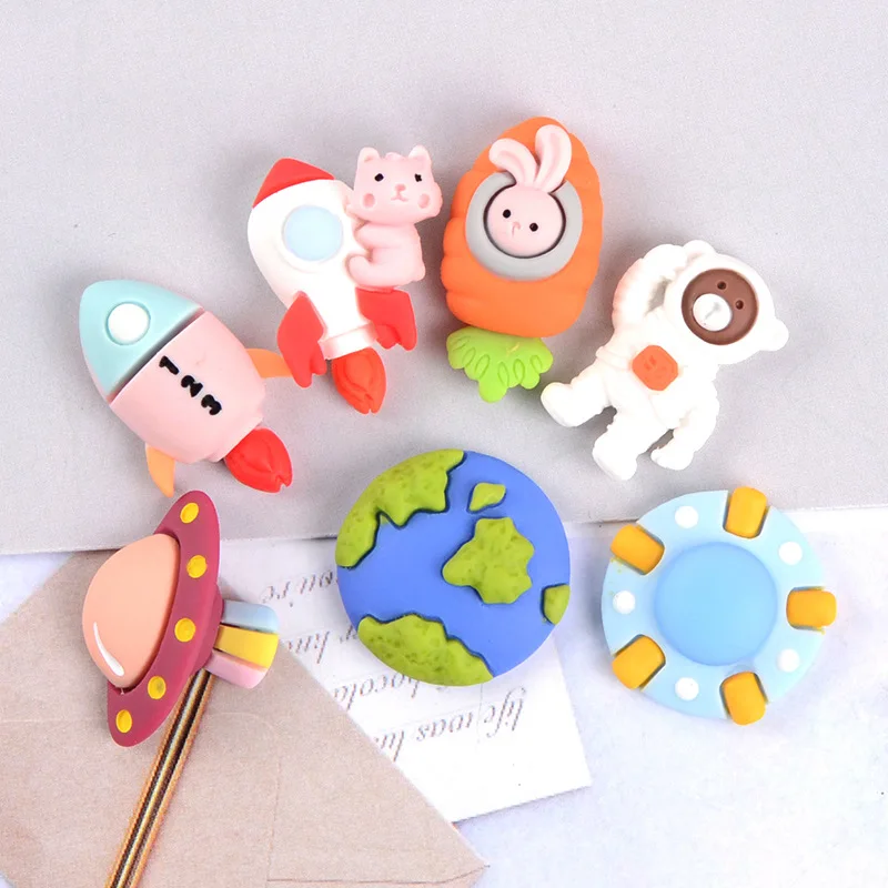 10pcs Cartoon Kawaii Resin Astronaut Space Series Cabochon Flatback Scrapbooking Accessories Charms Dollhouse Miniatures Crafts