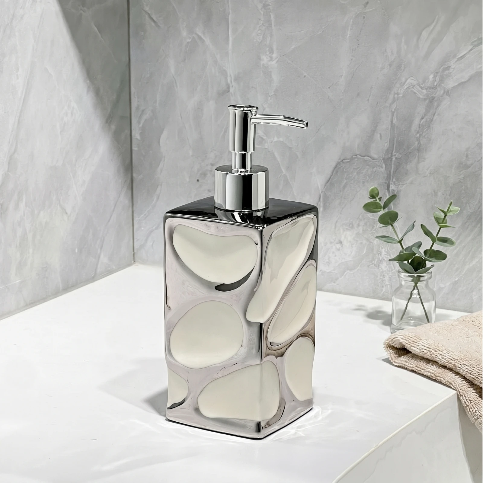 

Ceramic Soap Dispenser Modern Countertop Dispenser with Silver Pump Multifunctional Sturdy for Bathroom, Vanity