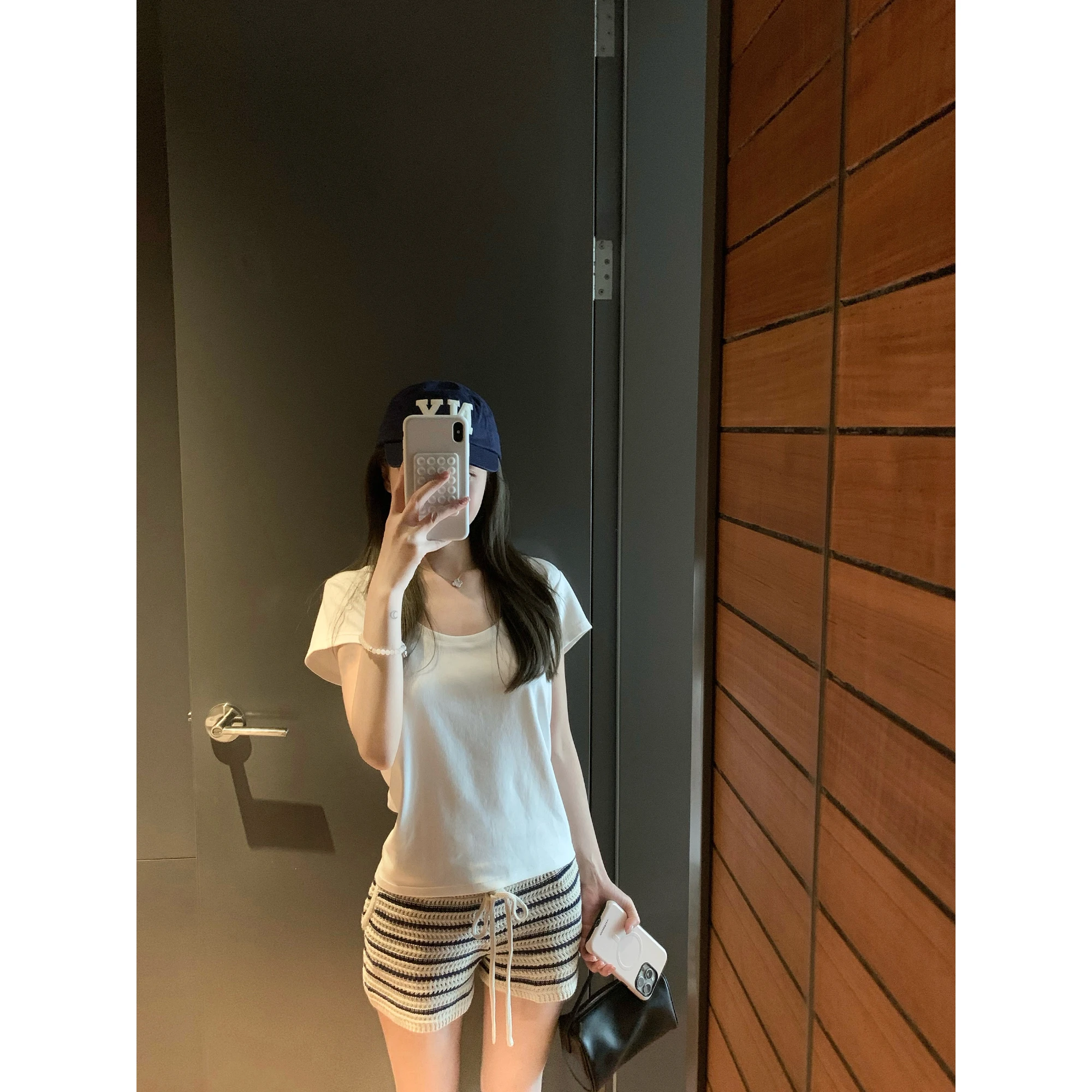 

Женские утягивающие шорты YUYUREAL в полоску с вырезами, на резинке, с поясом, удобные, с прямым кроем по талии