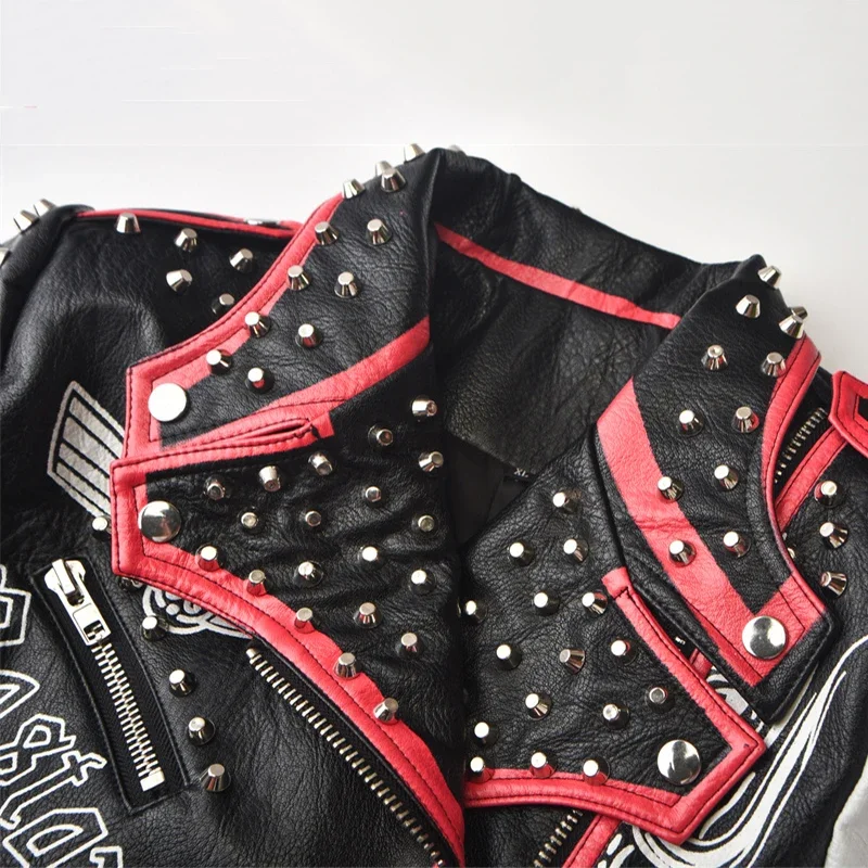 Streetwear Punk Rock Metal Studded Jacket for Women 2024 New Contrast Graffiti Print Cropped Motorcycle Faux Leather Jacket