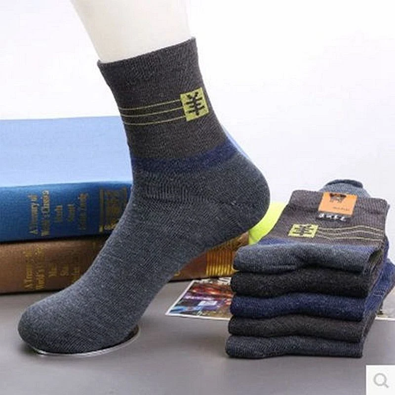 Novo Kit com 5 Pares de Meias Masculinas de Lã Grossas e Quentes com Listras para Inverno - Estilo Casual e Social