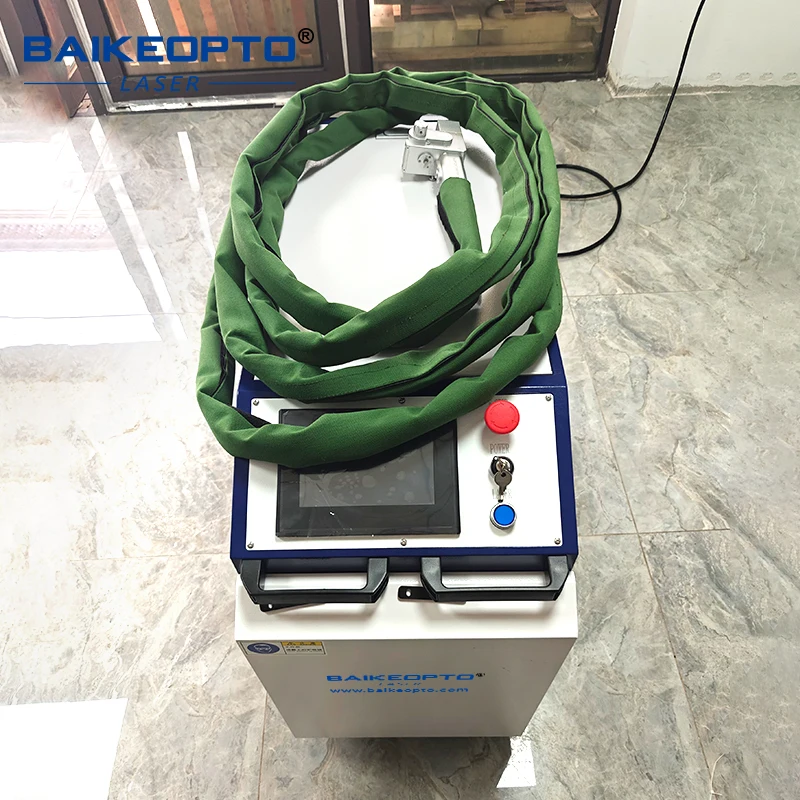 Pulse Laser Cleaning Machine 50W Portable Type Hand Backpack Mopa Pulse Fiber Laser Cleaning Machine Metal Surface Cleaner