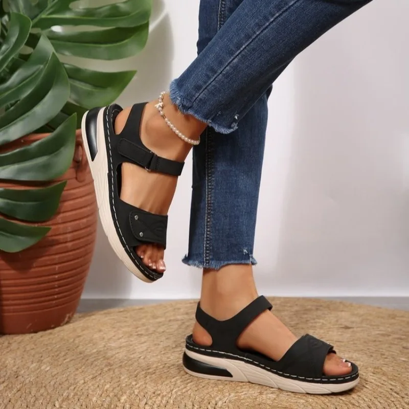Women's Sandals Open Toe Chunky Platform Casual Summer Shoes Hook and Loop Ankle Strap Contrast Stitching Metal Stud Detailing