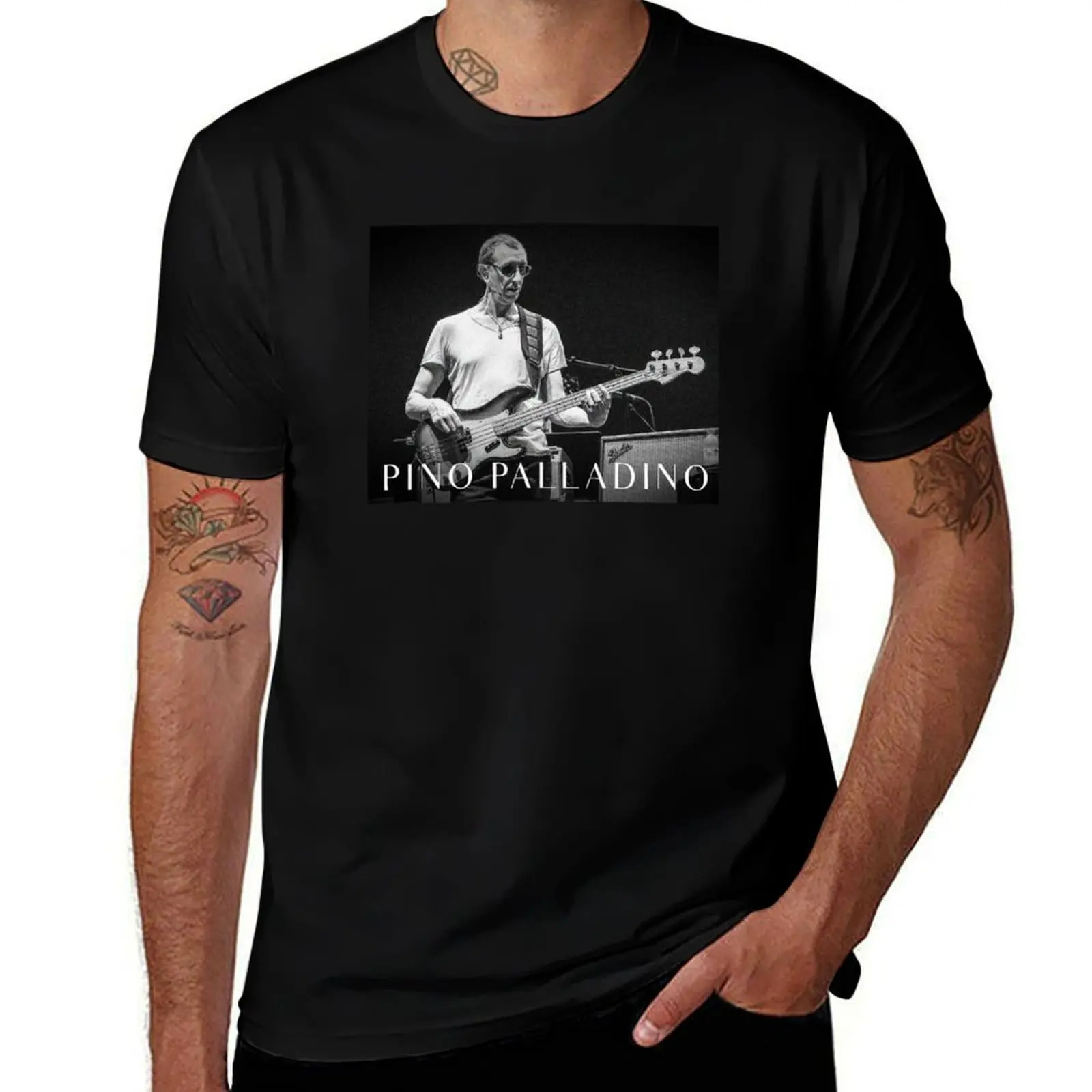 Pino Palladino Bassist Bass Player T-Shirt Einfarbiges T-Shirt mit Rundhalsausschnitt