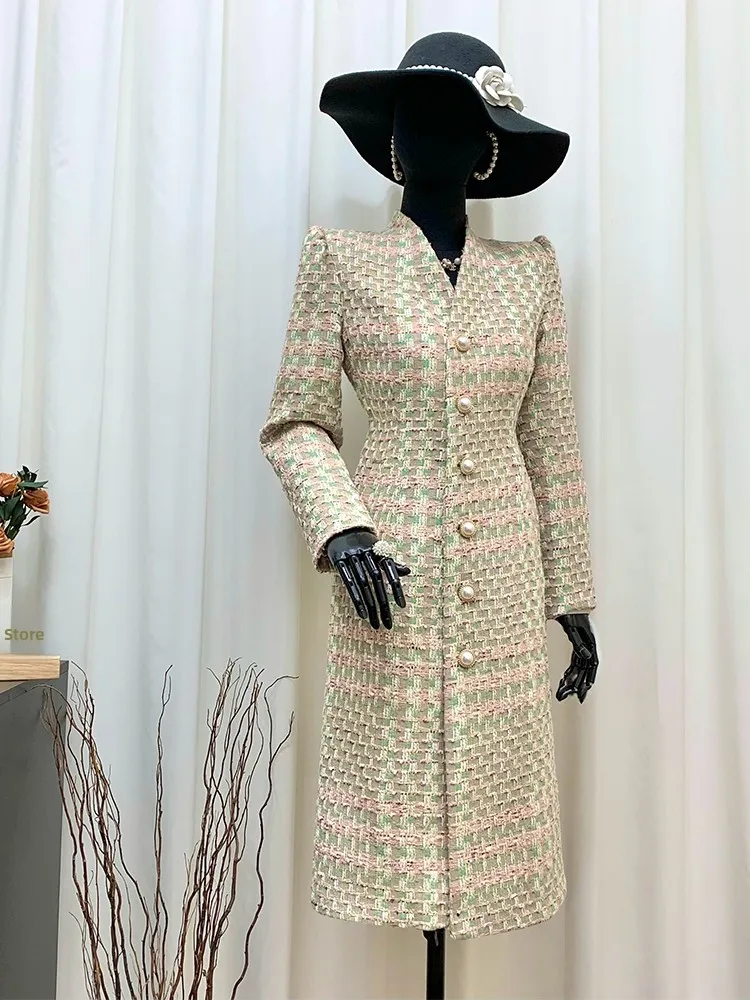 

Pigno: Новинка! Женская куртка из полиэстера с цветочным узором, воротником-стойкой и плотной тканью. Коллекция Осень-Зима.