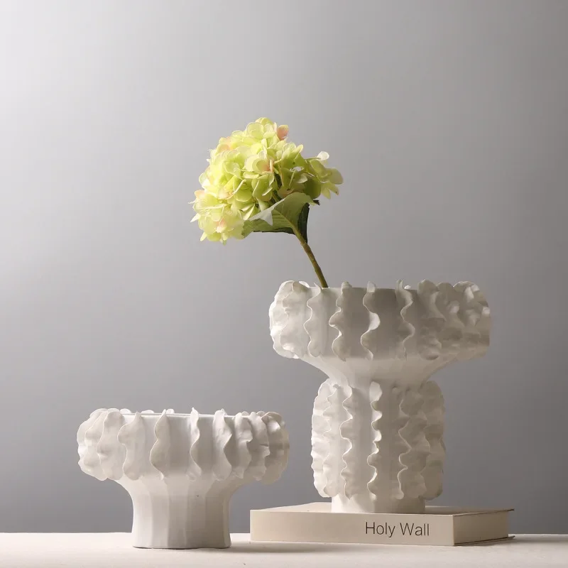 Ceramic Vase White Pleated Petals Flowerpot Handmade Flower Vase Wavy Lace Flower Arrangement Accessories Home Decoration