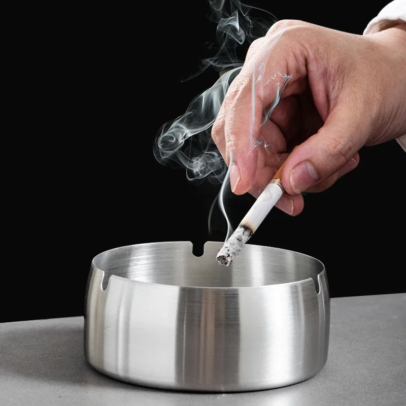 2024 New 9cm Round Stainless Steel Cigarette Ashtray Portable Tabletop Metal Ashtray Windproof Anti-drop Ashtray Home Decoration