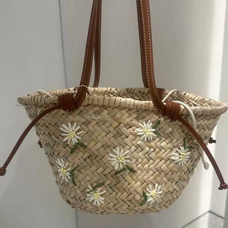 

Casual Wicker Woven Basket Bags Rattan Women Handbags Handmade Summer Beach Straw Tote Bag Designer Shoulder Crossbody Bag