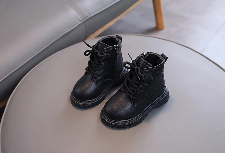 Bedruckte PU-Lederstiefel für Jungen und Mädchen, Herbst-Winter-Fleece-Kurzstiefel, rutschfeste, weiche Sohle, Freizeitstiefel, modische Kinderstiefel, Babystiefel – Detail 4
