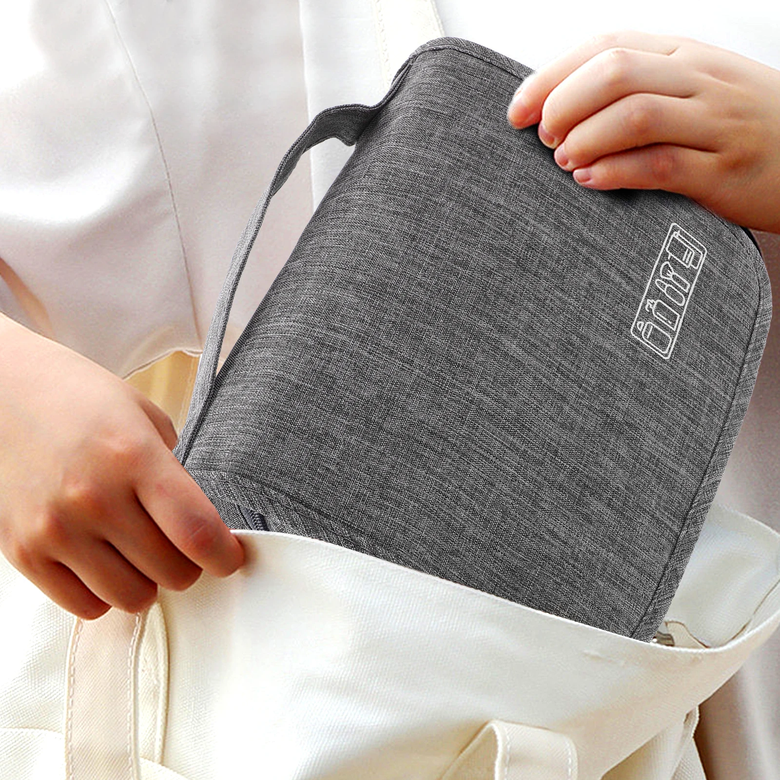 حقيبة أدوات الزينة الإبداعية ذات سعة كبيرة معلقة لتنظيم السفر وحقيبة غسيل متعددة الأغراض لمستحضرات التجميل والاستخدام اليومي #1