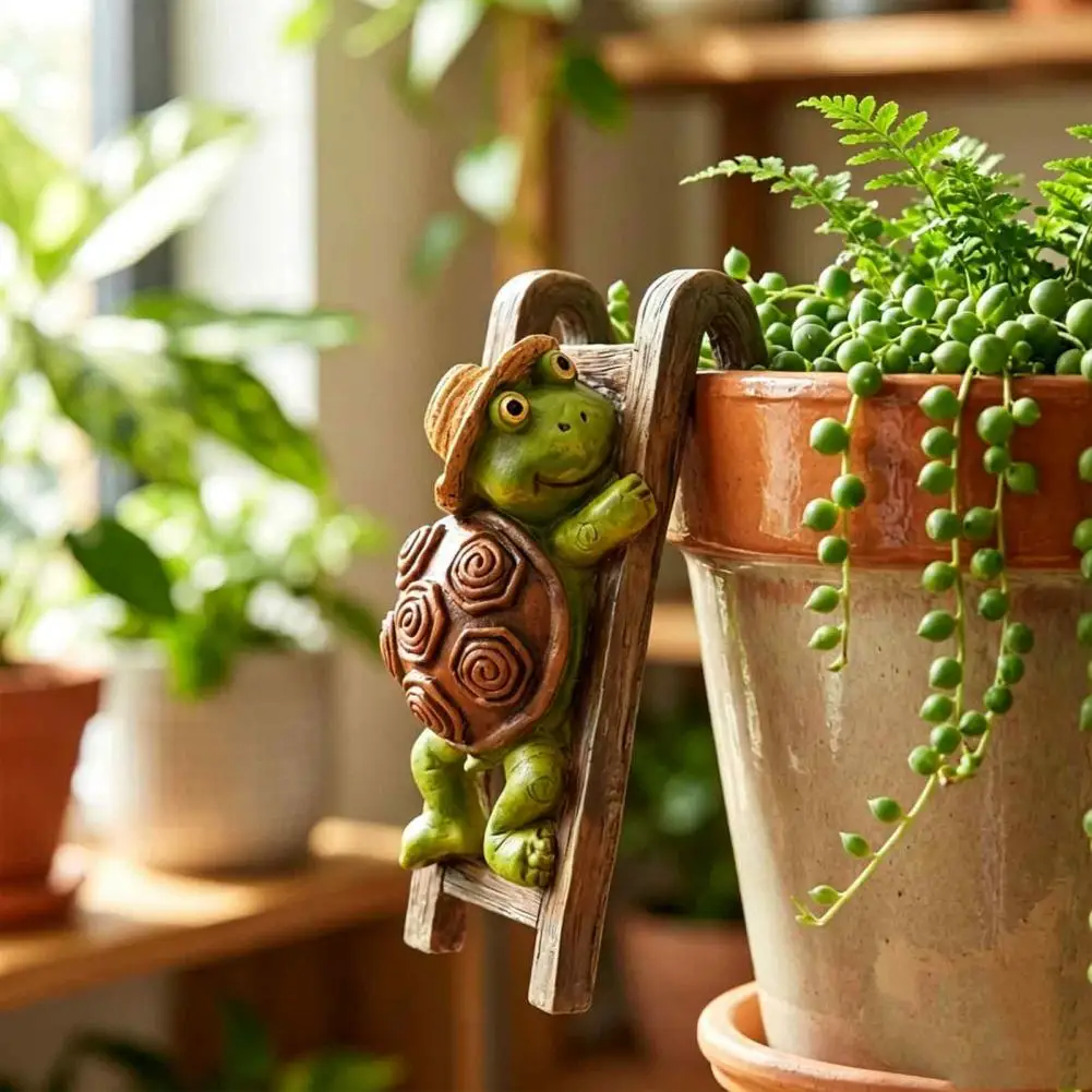 Weatherproof Garden Craft Cute Hanging Ornament Cartoon Ladder Pot Hanger Resin Turtle Ladybug Bee Climbing Decor for Balcony