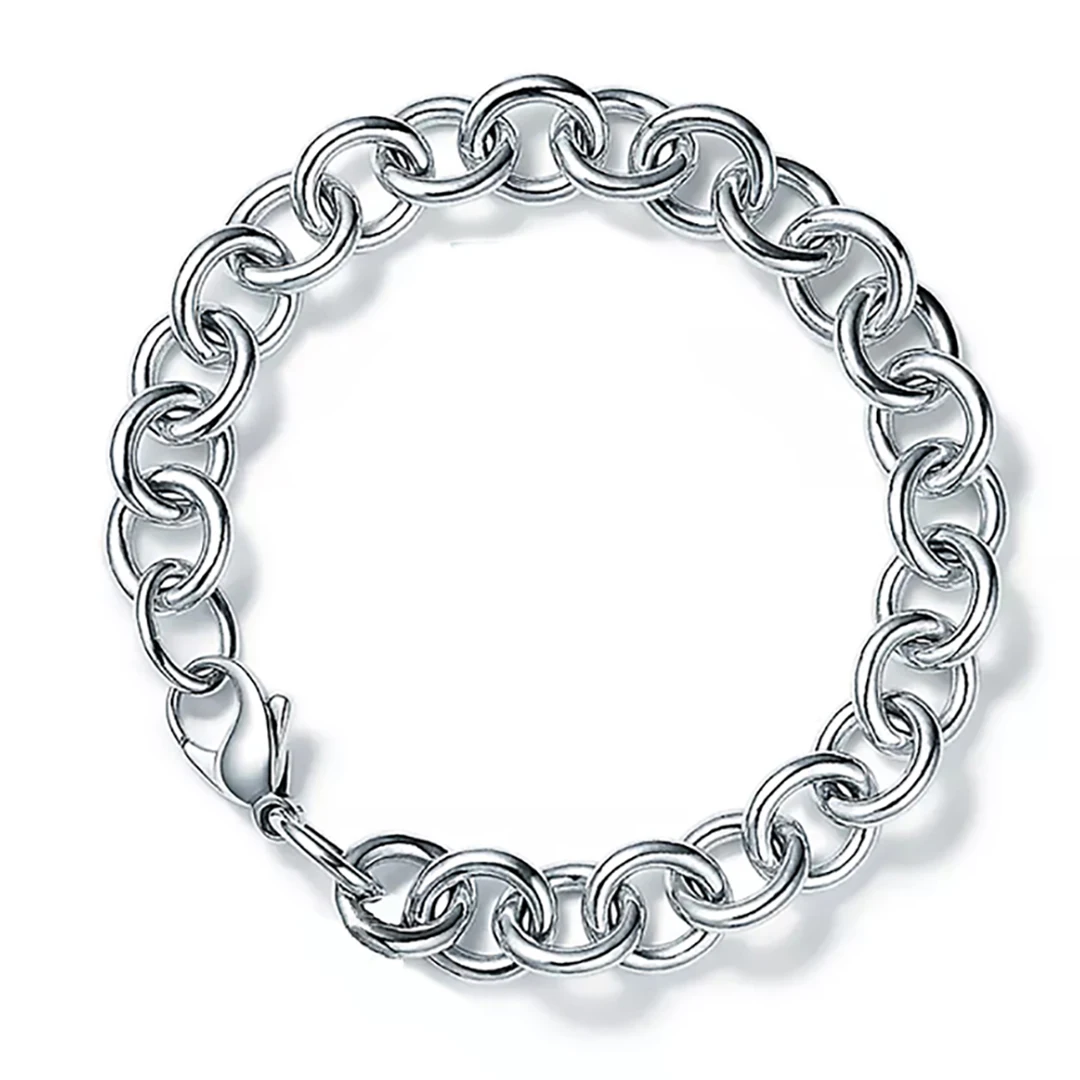 S-Armband mit ikonischem Schlüsselanhänger aus 925er Sterlingsilber. Klassisch und charmant Kann gestapelt und getragen werden.