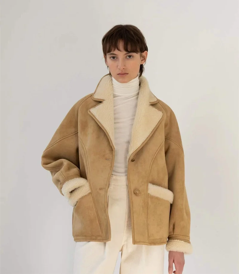 

Утепленное женское пальто из замши с мехом ягненка, свободного кроя, с длинными рукавами и карманами, для осени и зимы