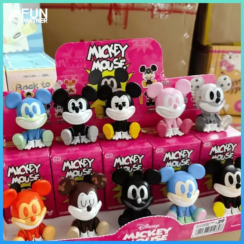 

Мини-фигурки Disney с Микки, слепая коробка, серия «Улыбающееся притяжение», модный аниме-орнамент, коллекционные игрушки, подарки