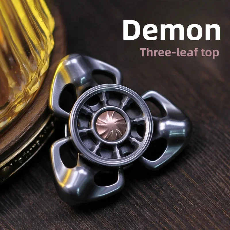 

Новинка 2025, демонтический три листа, красная лошадь, EDC, нож из нержавеющей стали, механический металлический гироскоп на кончике пальца, декомпрессионный стол