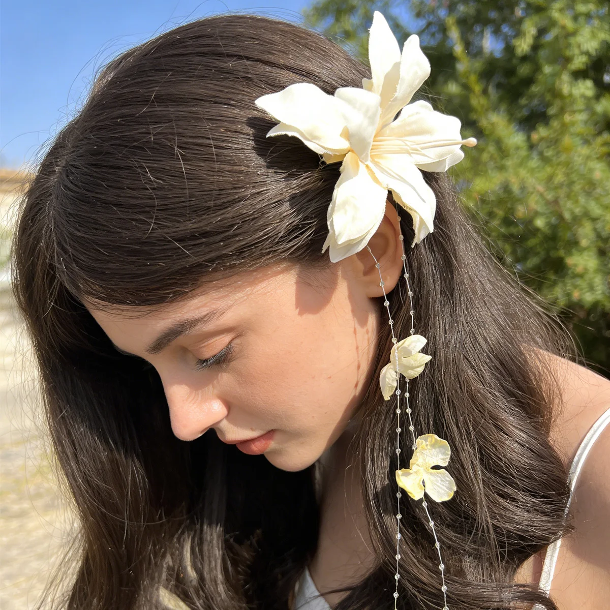 AWAYTR 1 Stück Neue Böhmische Blumen-Haarspange Romantische Elegante Blumen-Quasten-Haarklammer für Damen Hochwertige Seitenklammer Frauen-Kopfschmuck