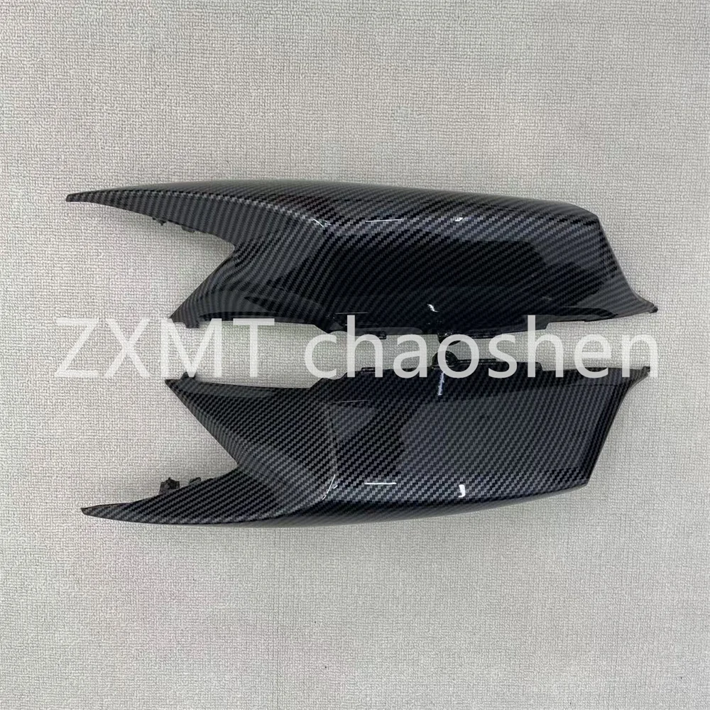 ABS motorcycle fairings are suitable for GSXR750 600 small R K8 rear short side panels with carbon fiber paint from 08 to 10 .