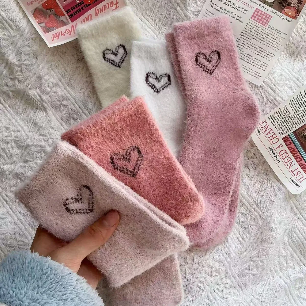 

5 Pairs Autumn Winter Socks Women mid-calf Fleece Thickened Mink heart-shaped Sleep Floor Warm Long Sports Ankle Crew 5W263