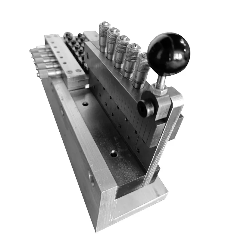 0.3mm Iron Manual Pre-straightener with 13+13 Rollers for Wire/Cable Straightening Feeding Speed 15-20m/min GS Brand