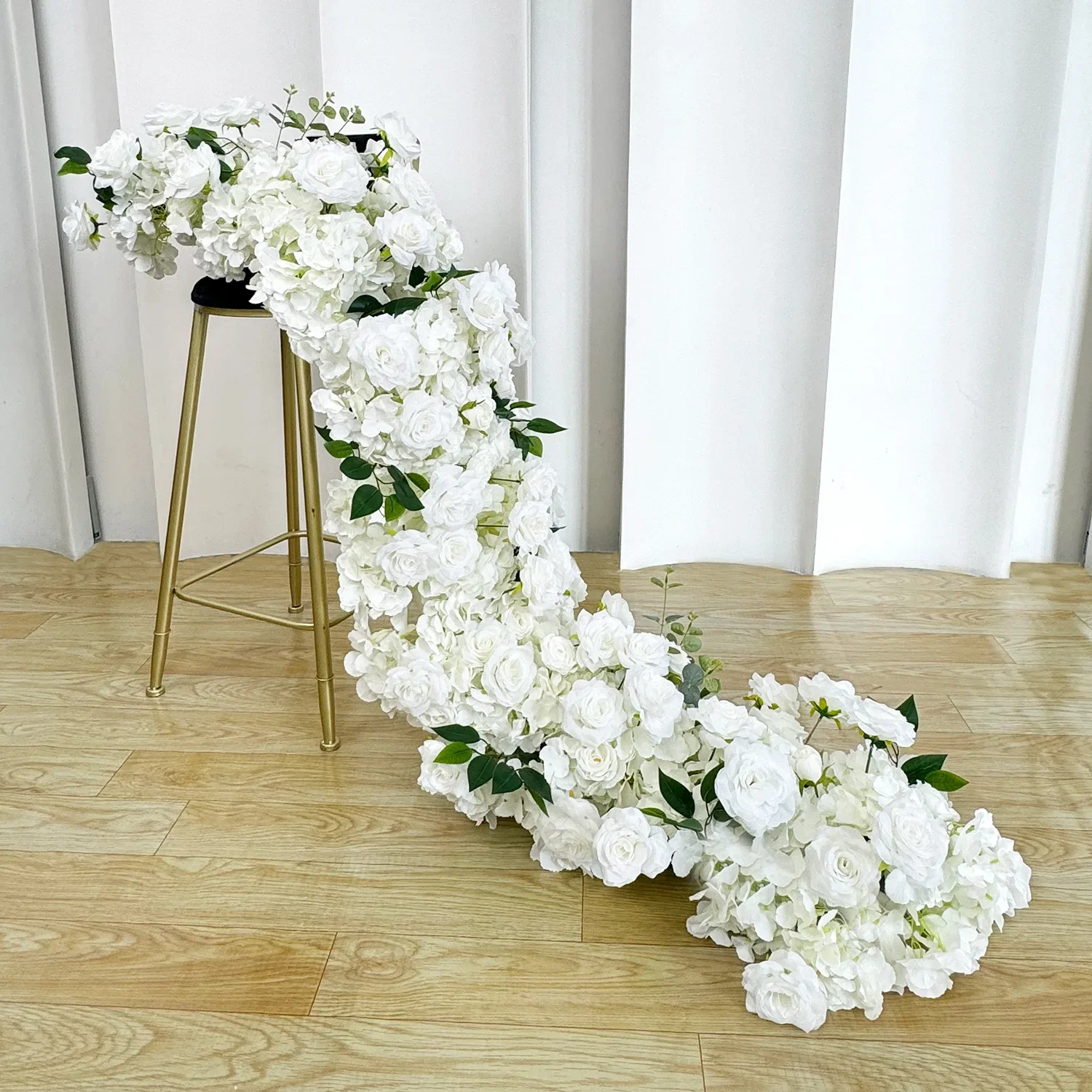 Weiß-grüne Hortensien Hochzeits-Blumenarrangement Langer Sofa-Läufer Blumenreihe Künstliche Blumen Balkon Treppen Event Hintergrund Deko – Detail 2