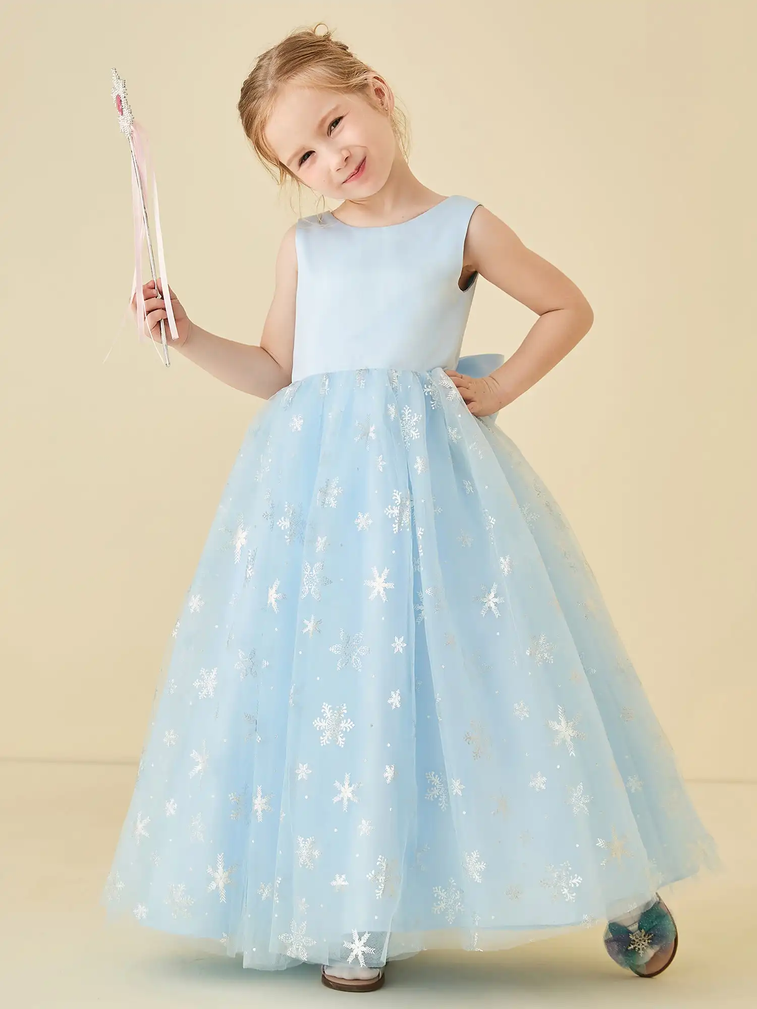 Fiocco di neve Applique Flower Girl abiti con fiocco aperto sul retro abiti da sposa lunghi fino al pavimento abiti da festa di compleanno per bambini increspati