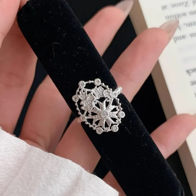 

Lace embroidered kaleidoscope ring Gesang flower glacier rose ring female opening