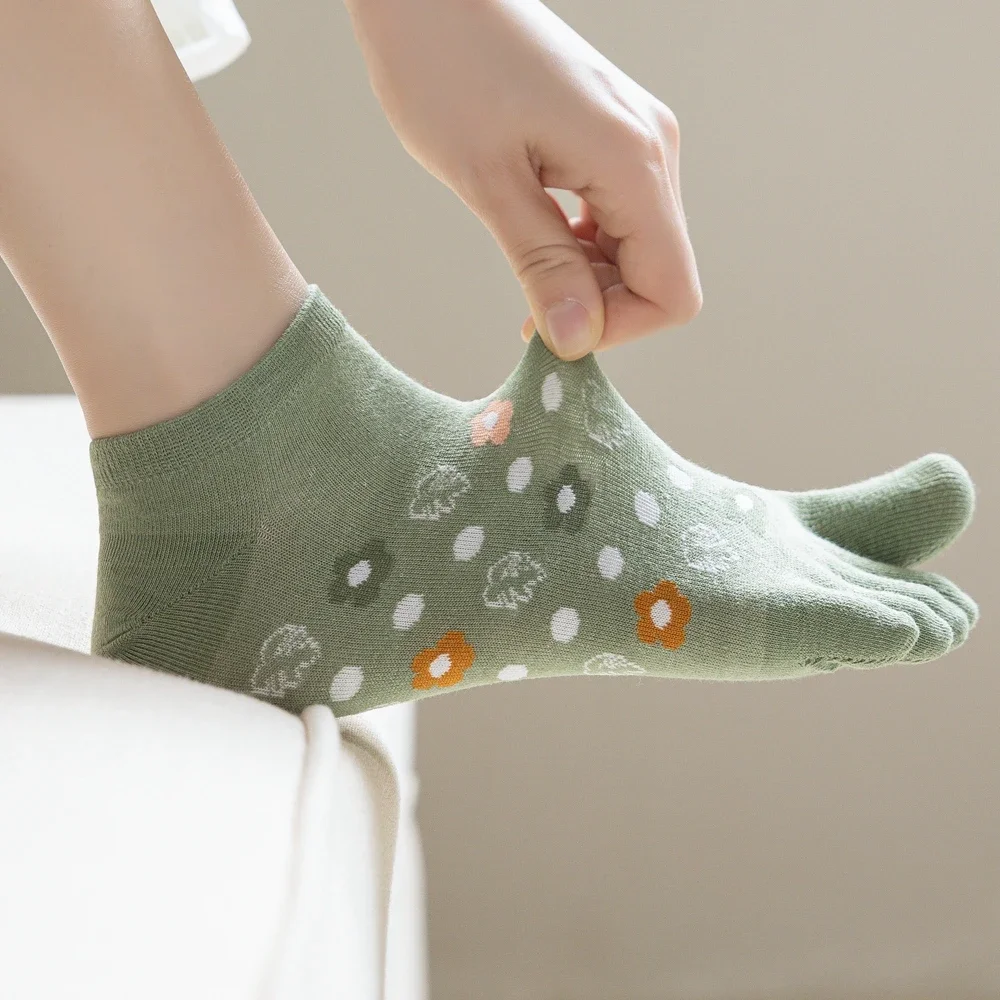 5 Pairs Kawaii Cute Five Finger Socks Women Summer Thin Ankle Socks with Separate Fingers Cotton Toe Socks Floral Green