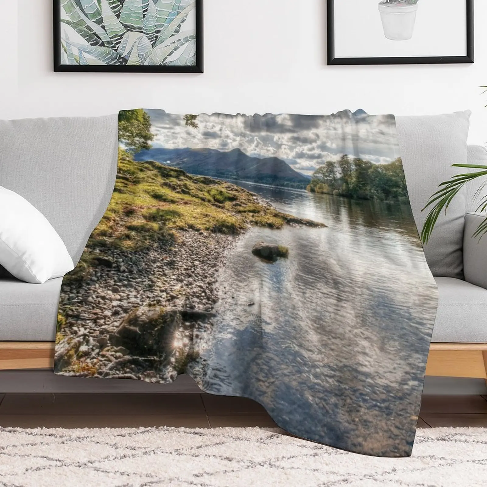 Catbells & Derwent Isle From Derwentwater Throw Blanket