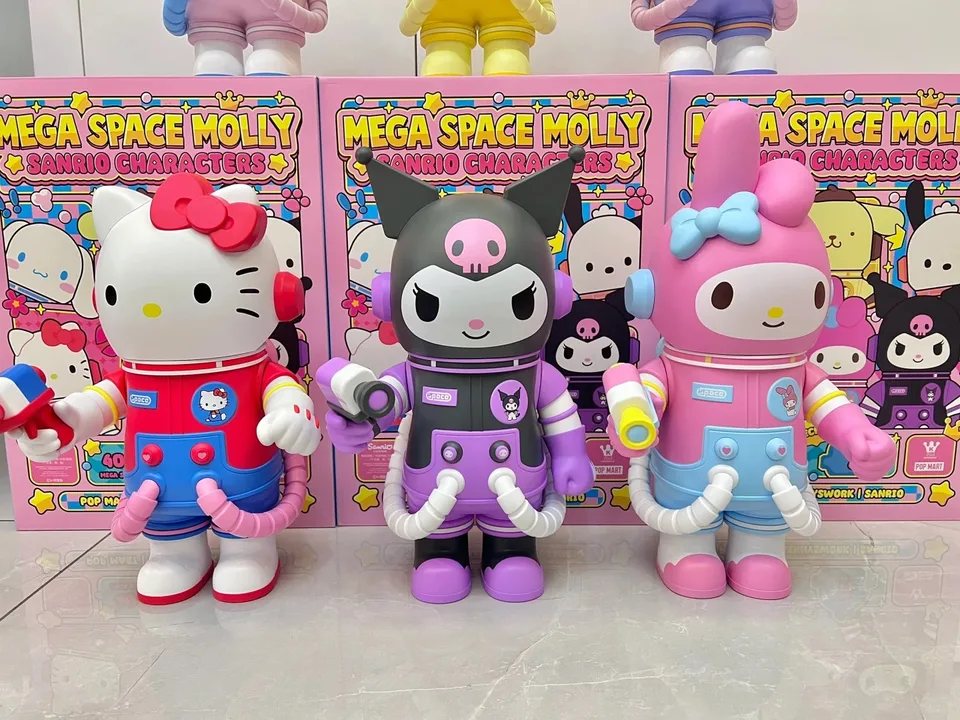 POPMART♡MEGA SPACE MOLLY 400% サンリオ 2体セット MEGA SPACE MOLLY 400% Sanrio Characters Series - POP MART (United