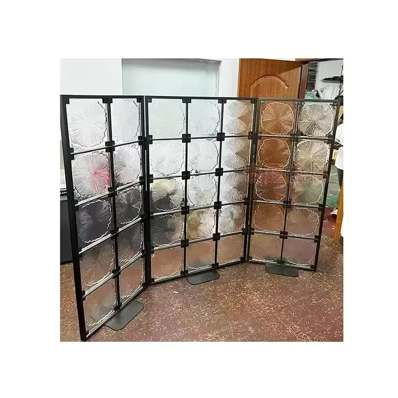 Glass brick vertical compartment, carved glass crystal brick partition, square floral pattern glass brick baffle,