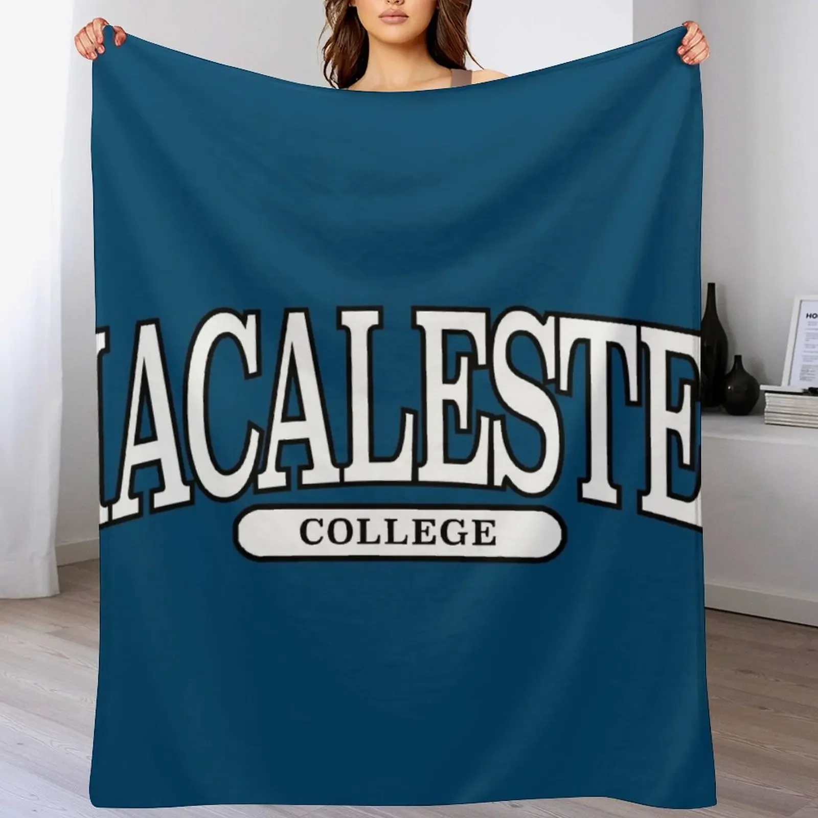 

macalester college - serif font curved Throw Blanket Soft Sherpa Fleece Warm Blanket for Winter