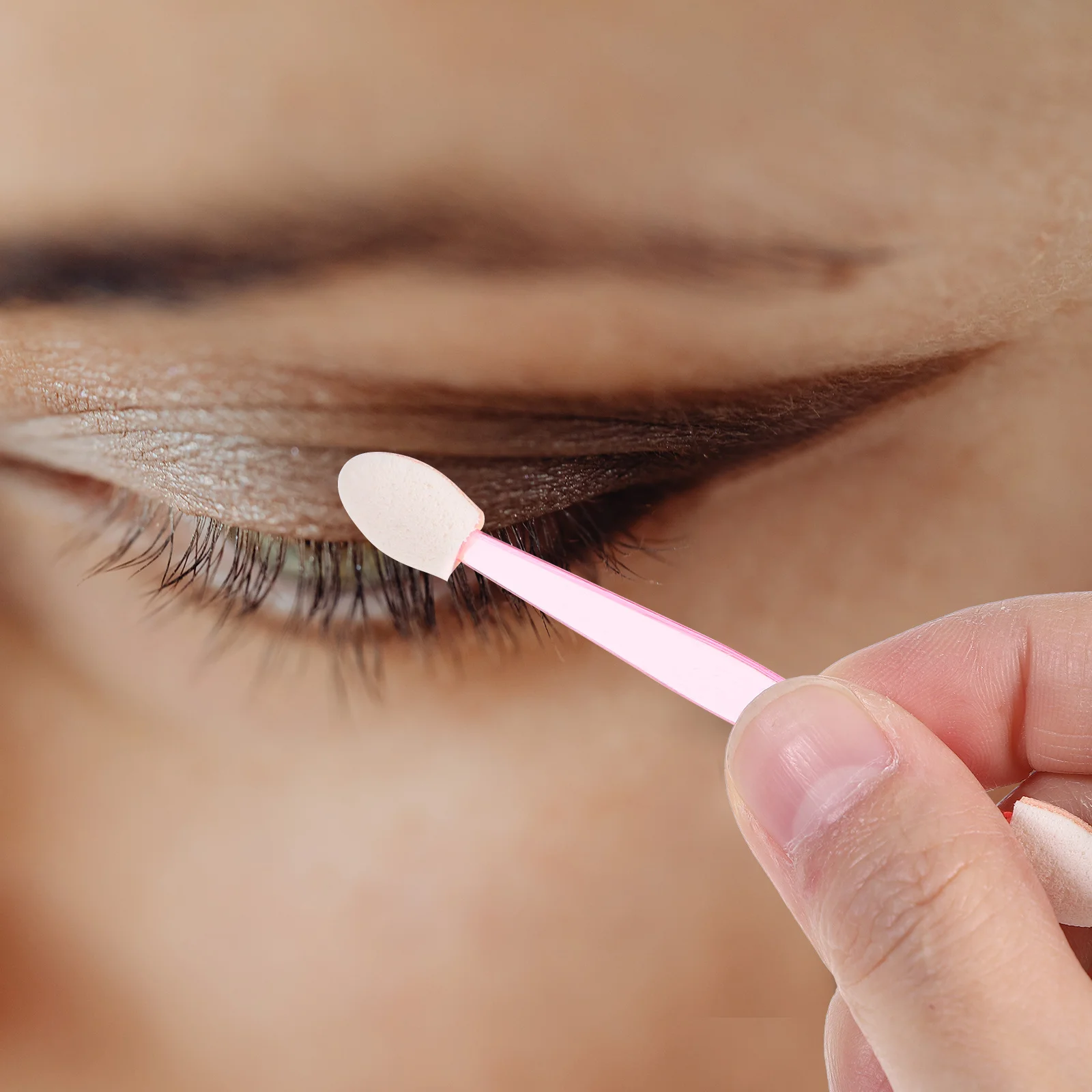 1 セット使い捨てアイシャドウブラシ両面アイシャドウアプリケーターポータブルメイクアップまぶたアプリケーターブラシアイシャドウアプリケーター