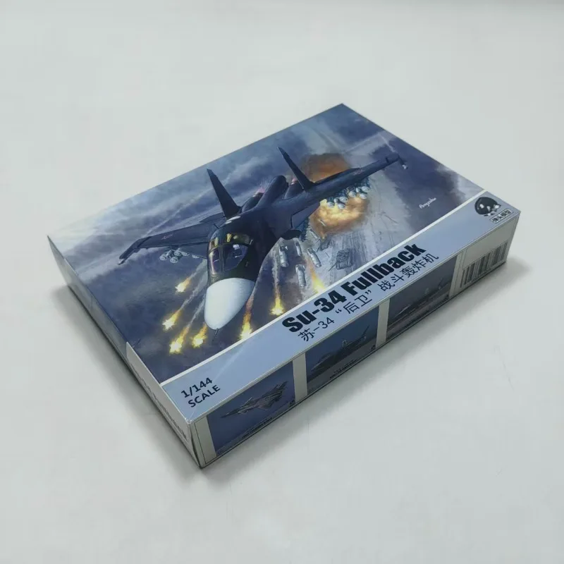 Warhead  WSA144014 1/144 scale Su‑34 Fullback Russian fighter‑bomber Assemble Plastic Model Kit