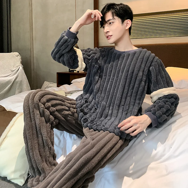 Baju Tidur Flanel Musim Dingin Fashion Korea untuk Pria 2 Buah Set Piyama Pakaian Tidur Pjs Hangat Bulu Karang Pria Piyama Homme