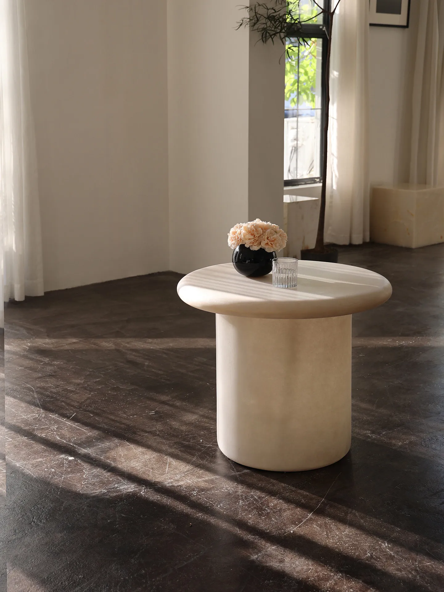 Medieval wabi sabi light luxury art design slightly transparent round coffee table coffee table casual  corner