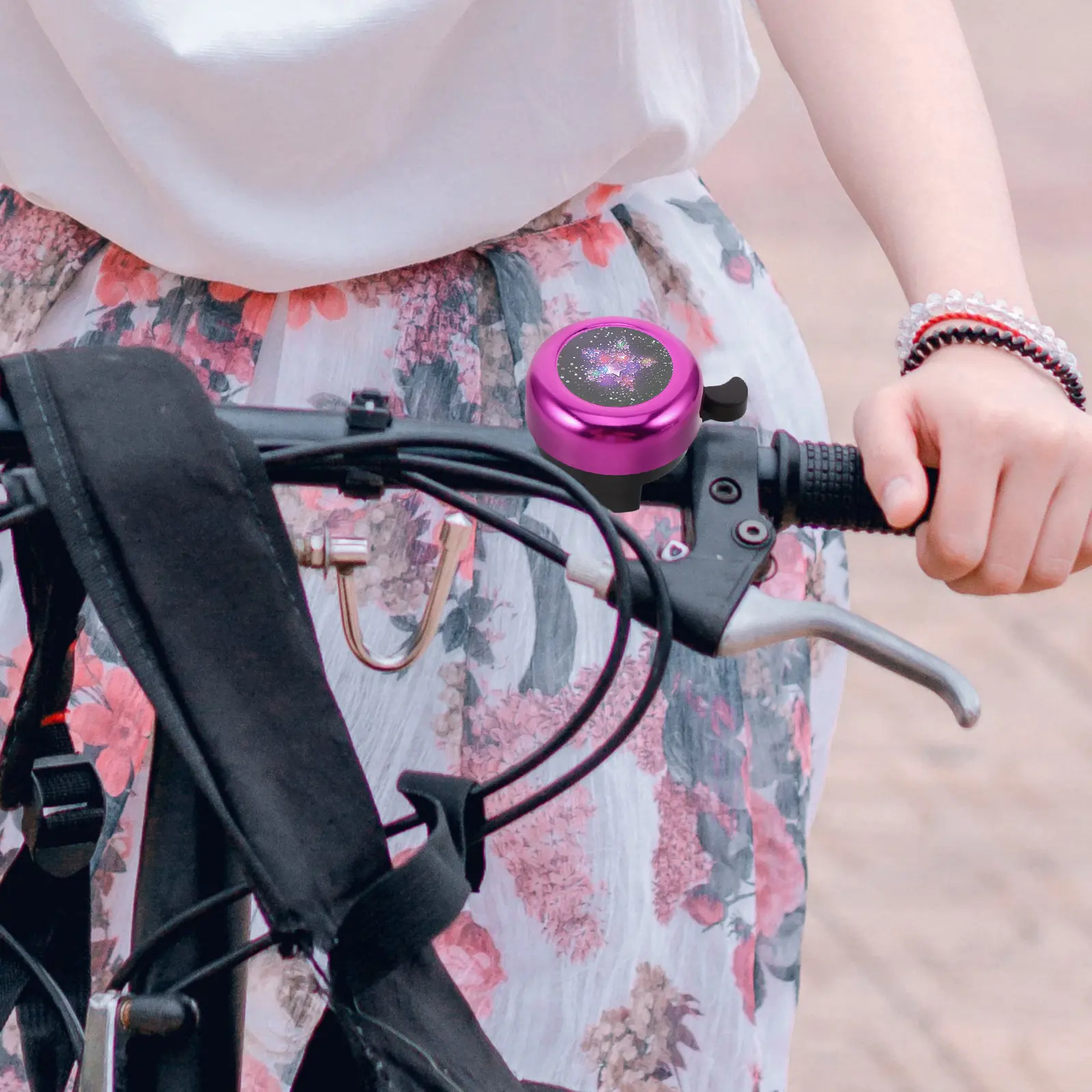 

Fun Cartoon Kids Bike Bell Loud Handlebar Bell for Children's Bicycles Scooters Road Mountain Bikes Girls Boys Toddlers Safe
