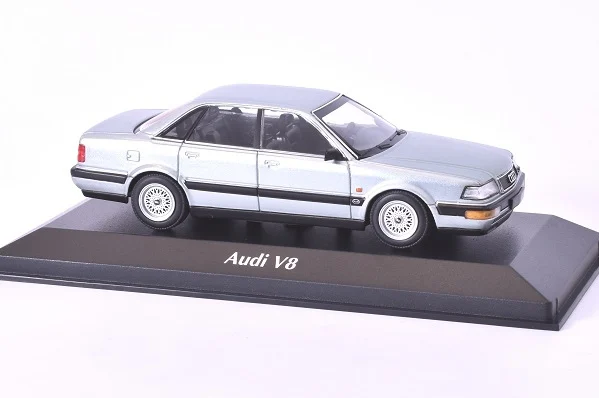 IXO Minichamps   Audi V8  1990 1:43