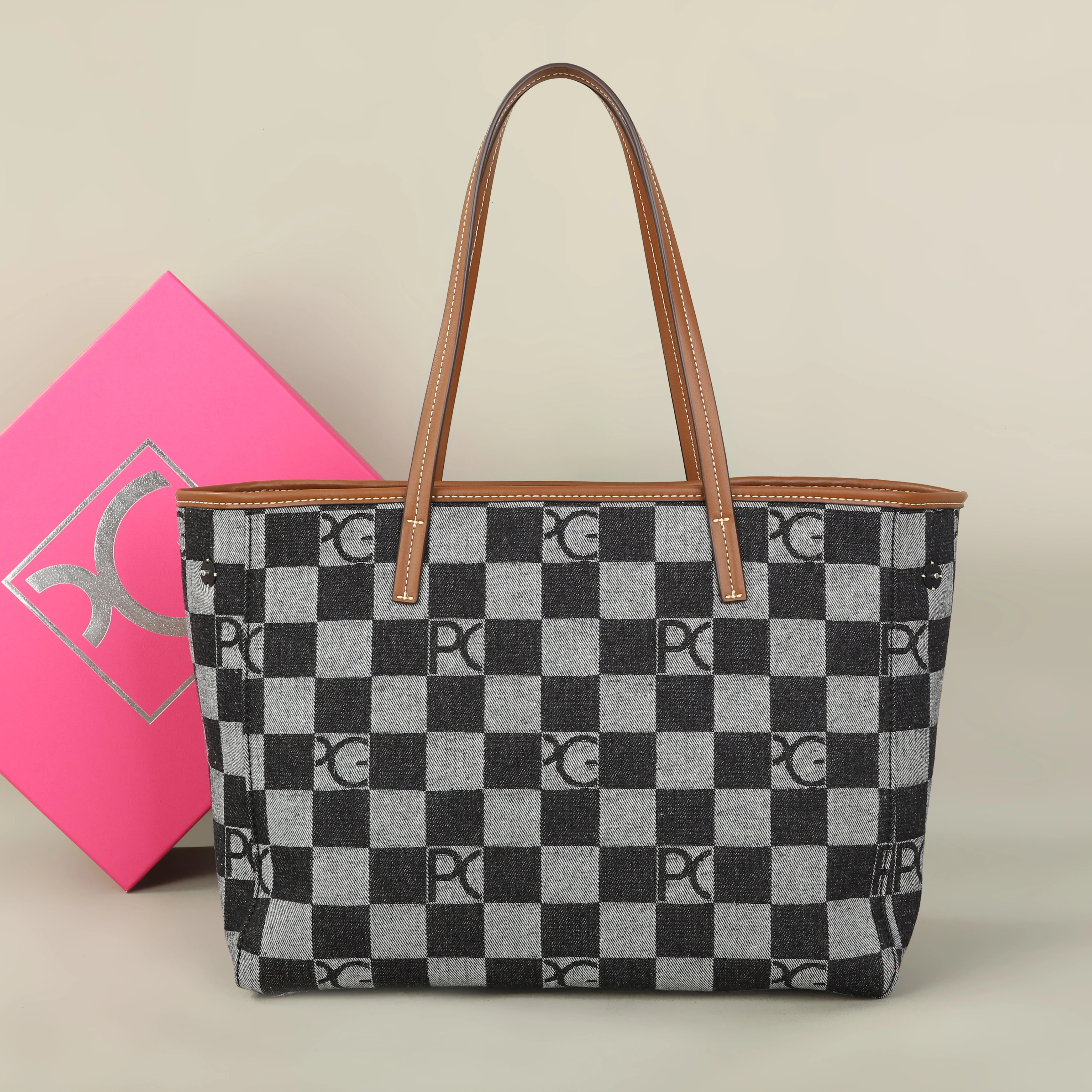 PG Lateinamerikanischer Europäischer Stil Damenhandtasche für den Alltag mit Multi-Cowboy-Splicing-Design, Modische Funktionale Große Kapazität Tragetasche – Detail 1