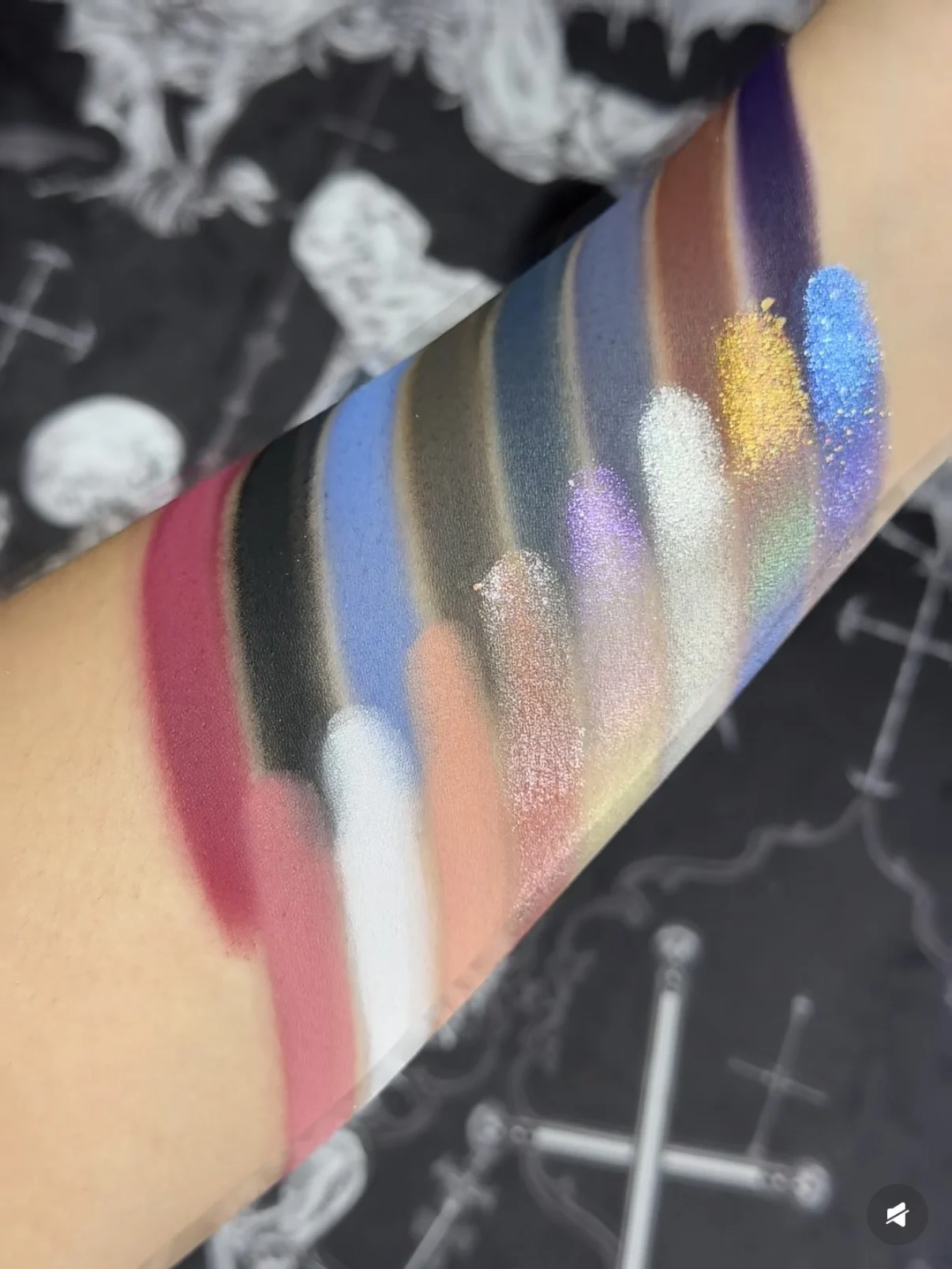 Qianyan Eyeshadow Palette Matte Glitter Chameleon Pearlescent Flash Cheeryep Plate Cowherd Sequins