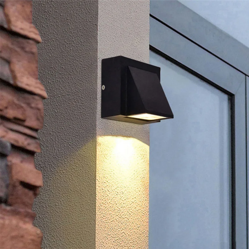 Minimalist ische quadratische Wand lampe, Nachttisch lampe im Schlafzimmer, wasserdichter Balkon im Freien, Hintergrund wand im Innenhof, Tür schild lampe