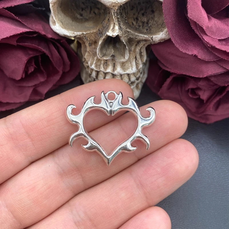 4pcs 34*28mm Punk Fashion Thorns Flame Heart Charm Pendants Designer Charms Fit Jewelry Making DIY Jewelry Findings