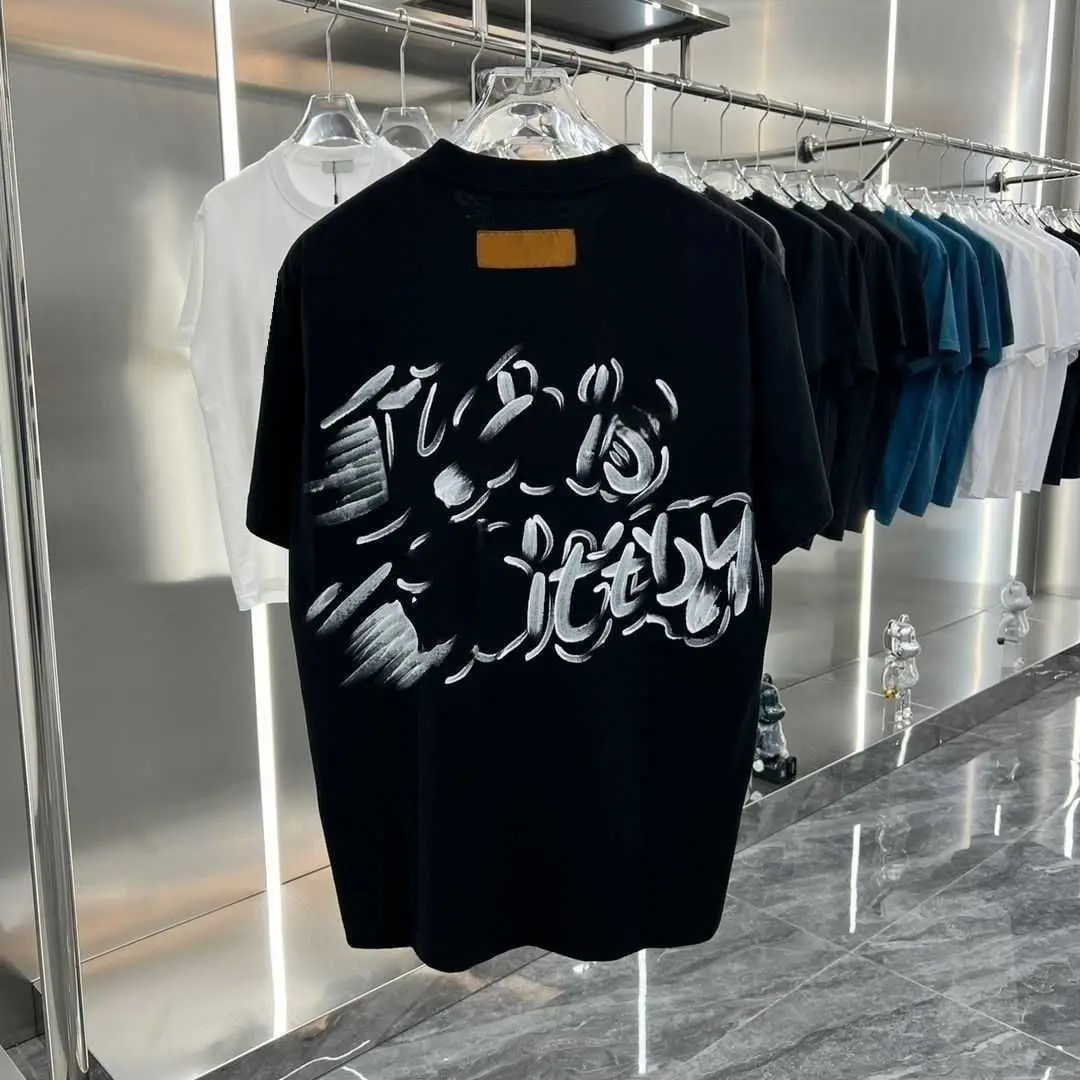 2026 Round-neck short-sleeved abstract brushstroke graffiti letter pattern Tee suitable for both men women casual street style