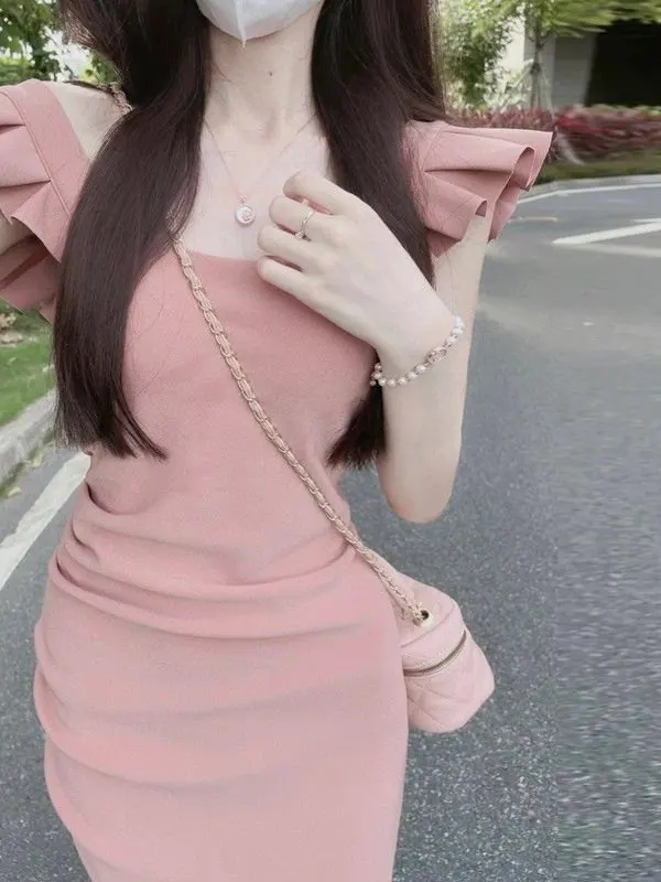 

Женское летнее платье Ele Pink Slimming Midi 2025: модное, приталенное, с квадратным вырезом, рукавами-крылышками, из полиэстера