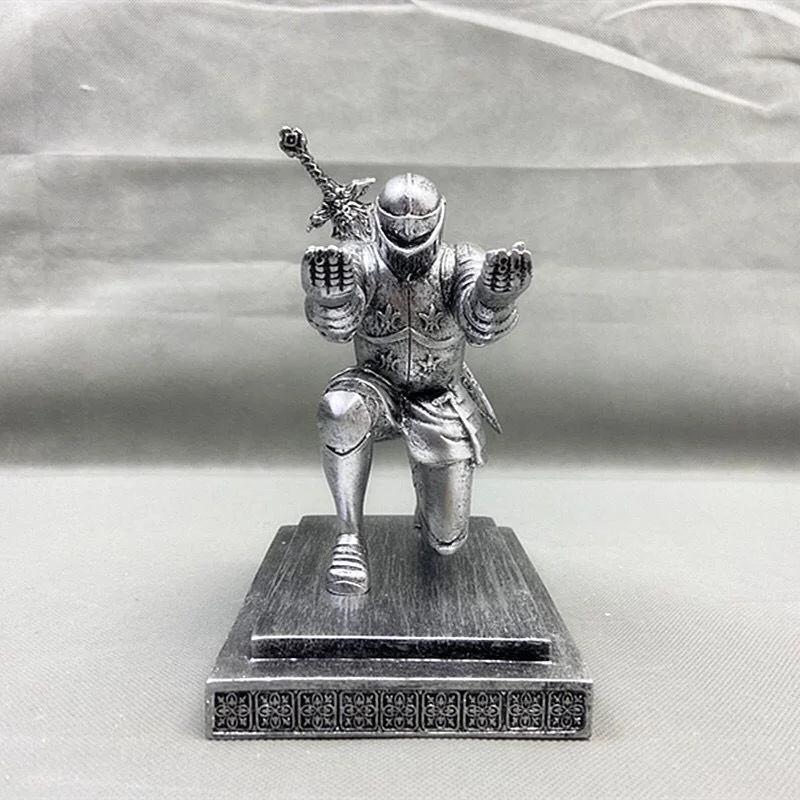 

Hot Sale Executive Officer Knight Pen Holder with Sword 15*10*15cm Armor Knight Stationery Medieval Theme Resin Decor for Office