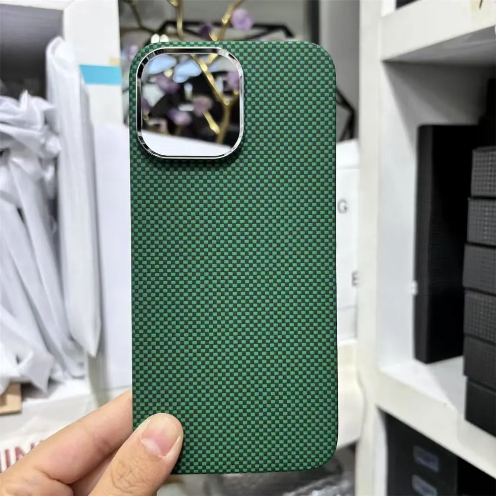 Wąskie etui z włókna węglowego Premium z aramidą do iPhone'a 16Pro 16 Pro Max Matowe etui magnetyczne