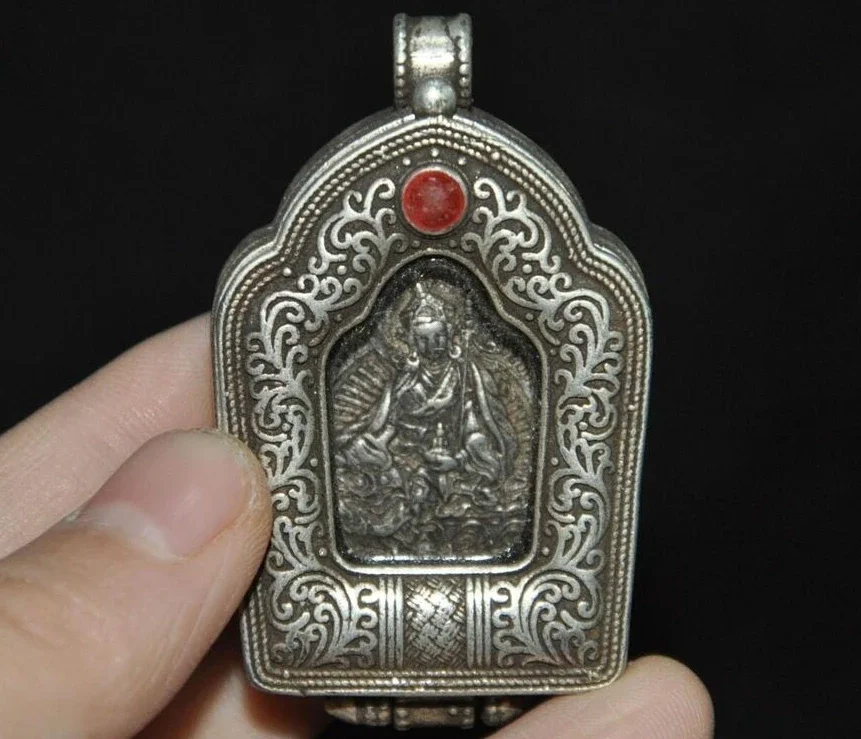 

2" old Tibet Tibetan silver Guru Rinpoche Padmasambhava Buddha Thang-ga Pendant