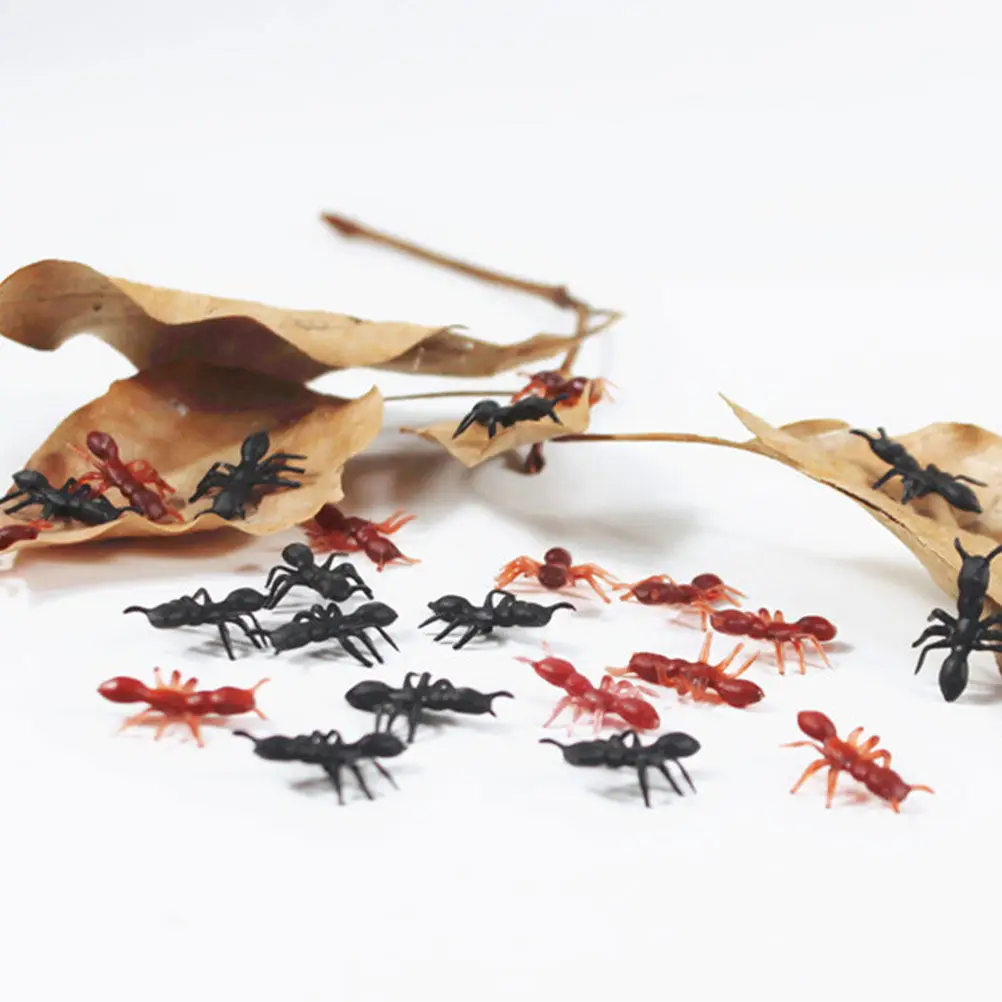 50Pcs Plastic Ants Simulation Halloween Decor Realistic Fake Ants Prank Party Scene Layout Ornament Desk Ant Sculpture