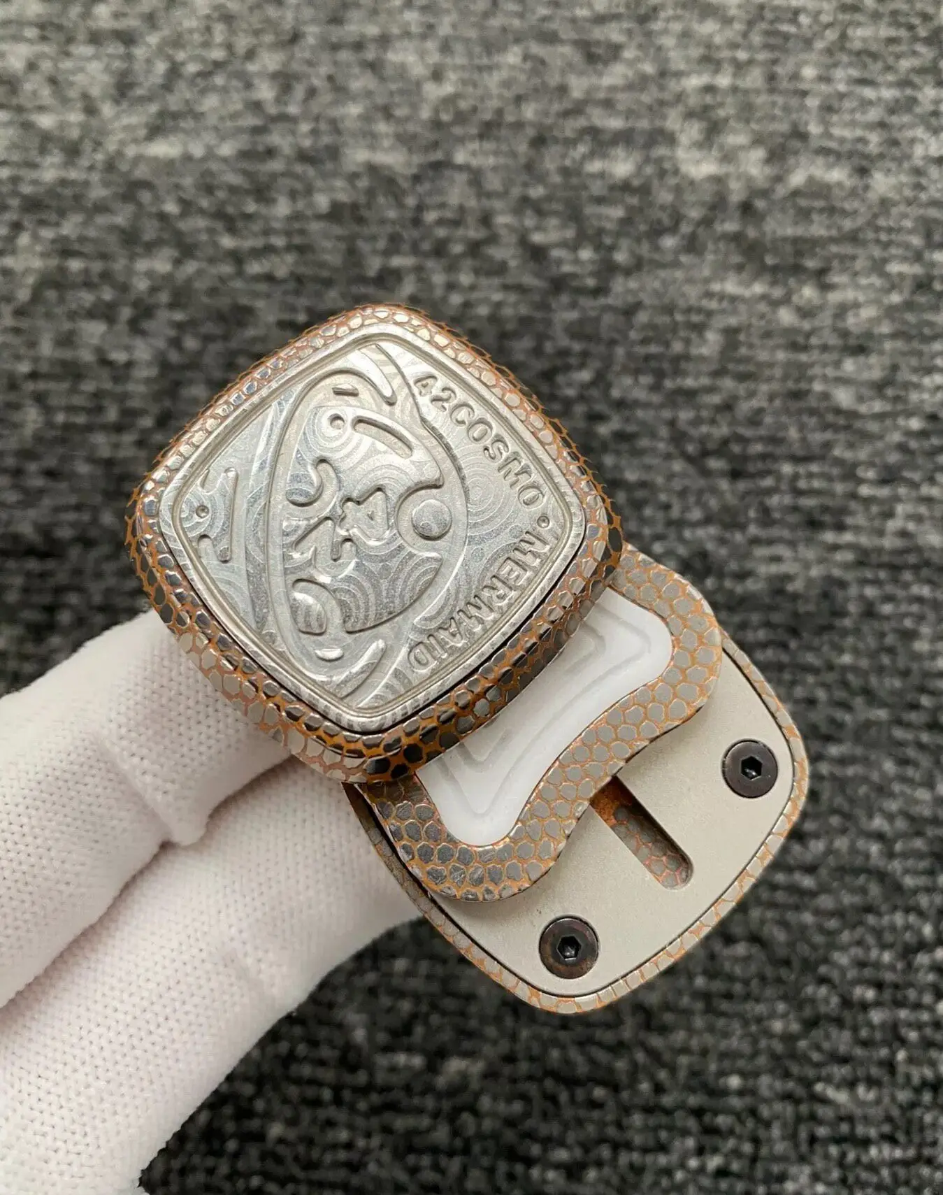 Used edc steal sister, superconducting XXL Rui powder patch Fritillary patch 42cosmos edc Desktop Decoration