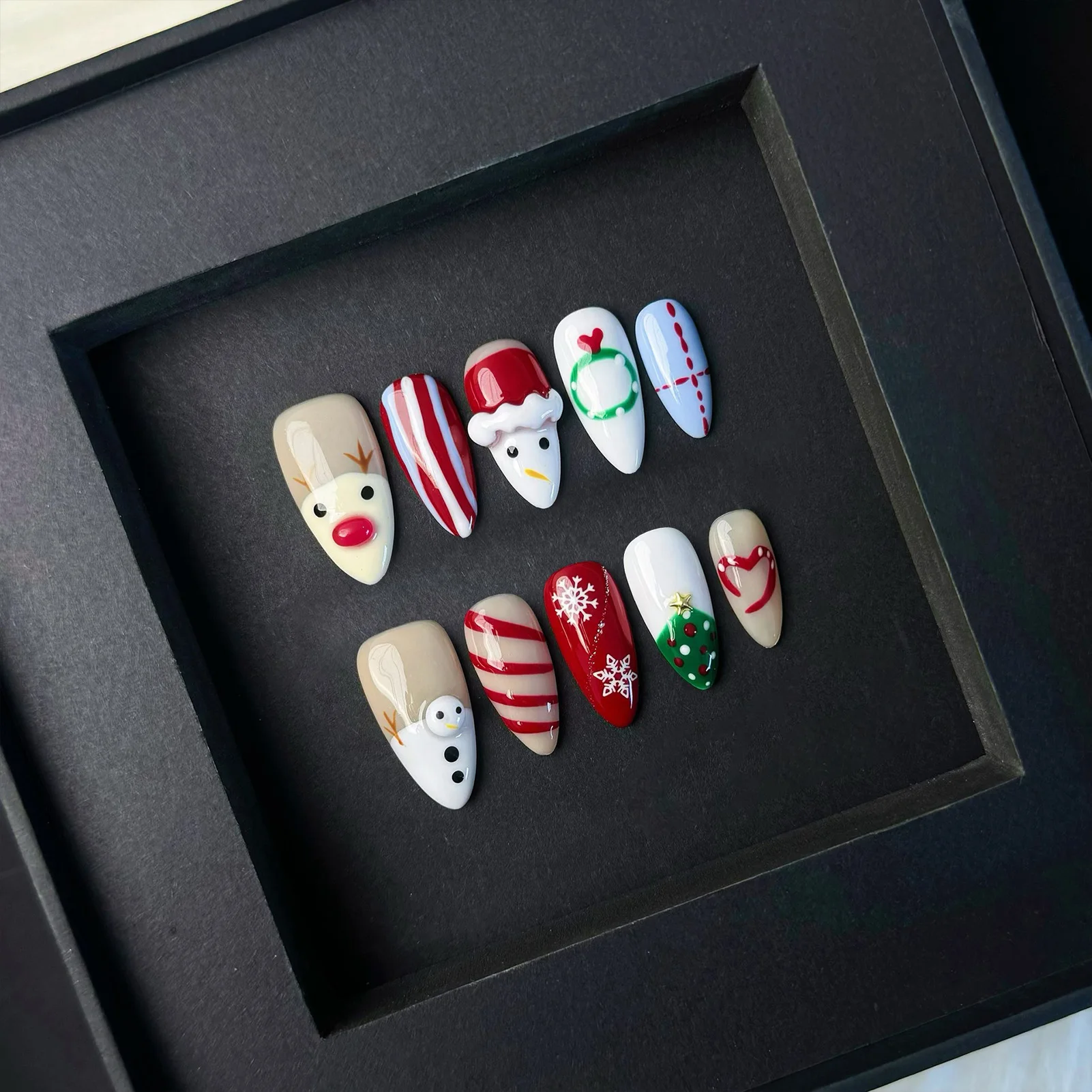

10pcs Hand-painted Snowman French Style Fake Nails Cute Xmas Tree Snowflake Almond Handmade Press On Nails Christmas False Nail